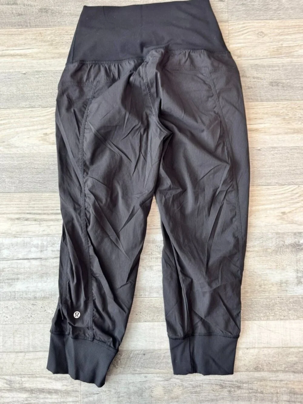 Lululemon Black Cropped Dance Studio Jogger Pants Women's Size 4 L18 - Picture 7 of 7